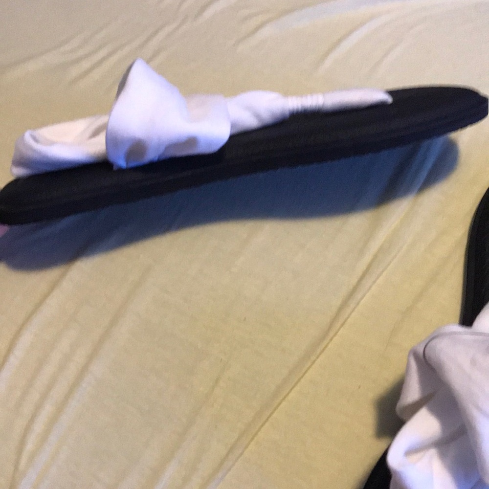 sandals - Picture 2 of 2